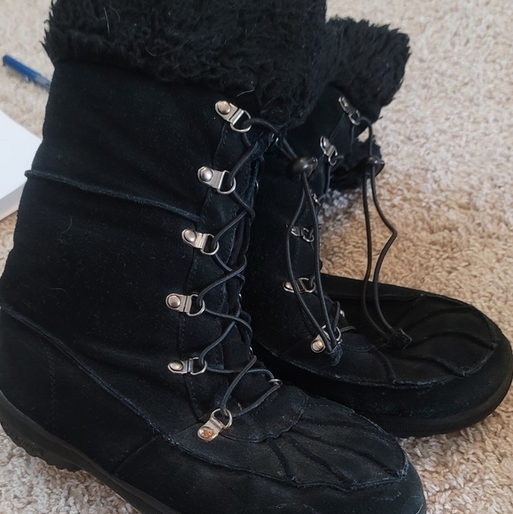 BearPaw Shoes - Bear paw boots women's size 10